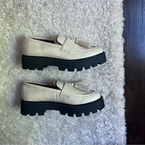 New with box Franco Sarto White Faux Patent Leather Loafer Women’s Size 6